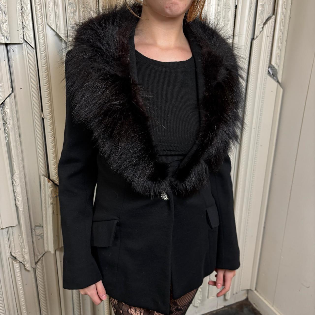 Junior Accent Union made black blazer with fur collar