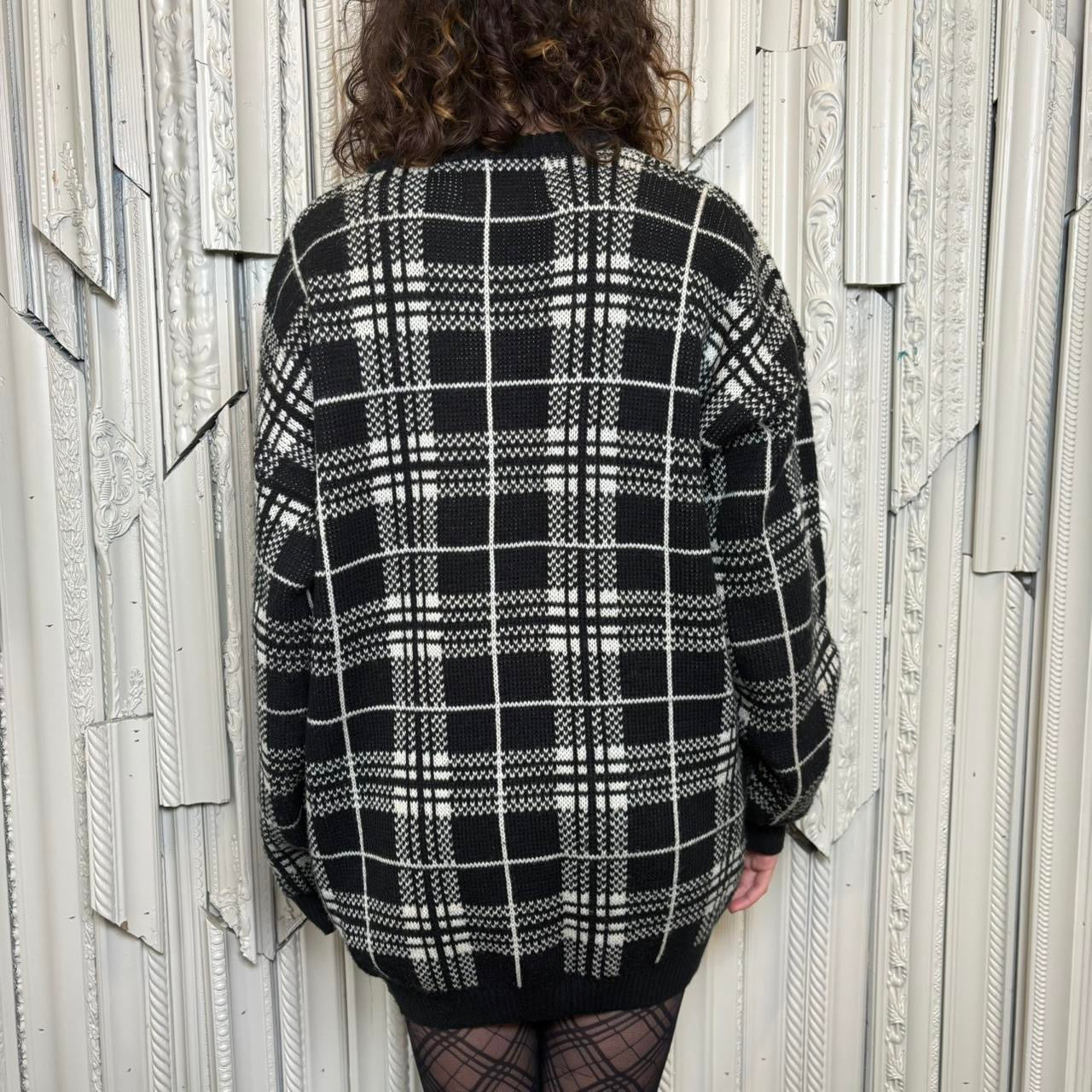 Ms. Organically Grown vintage 100% acrylic black and white plaid button down cardigan