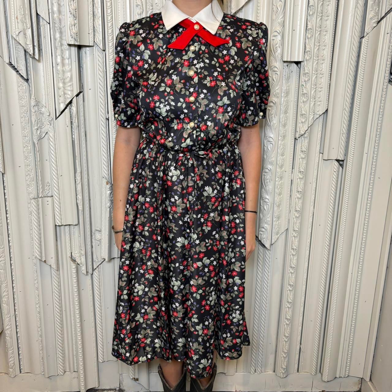 Whirlaway Frocks floral print collared button down midi dress