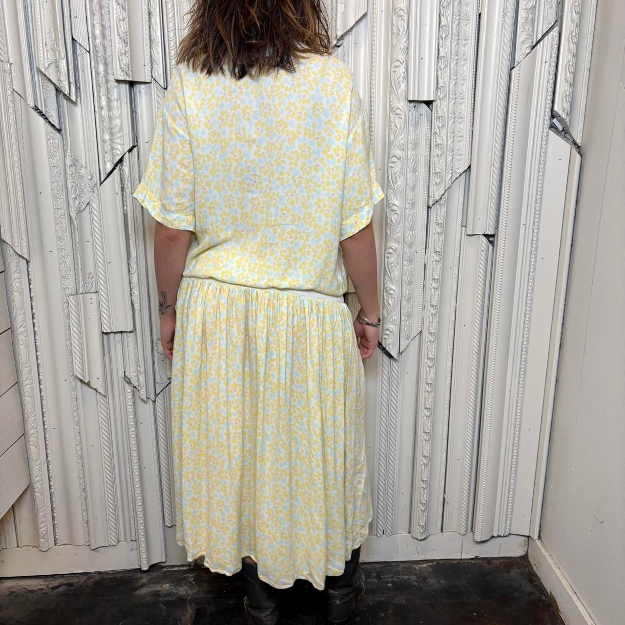 Richard’s multicolored floral print collared button up drop waist midi dress