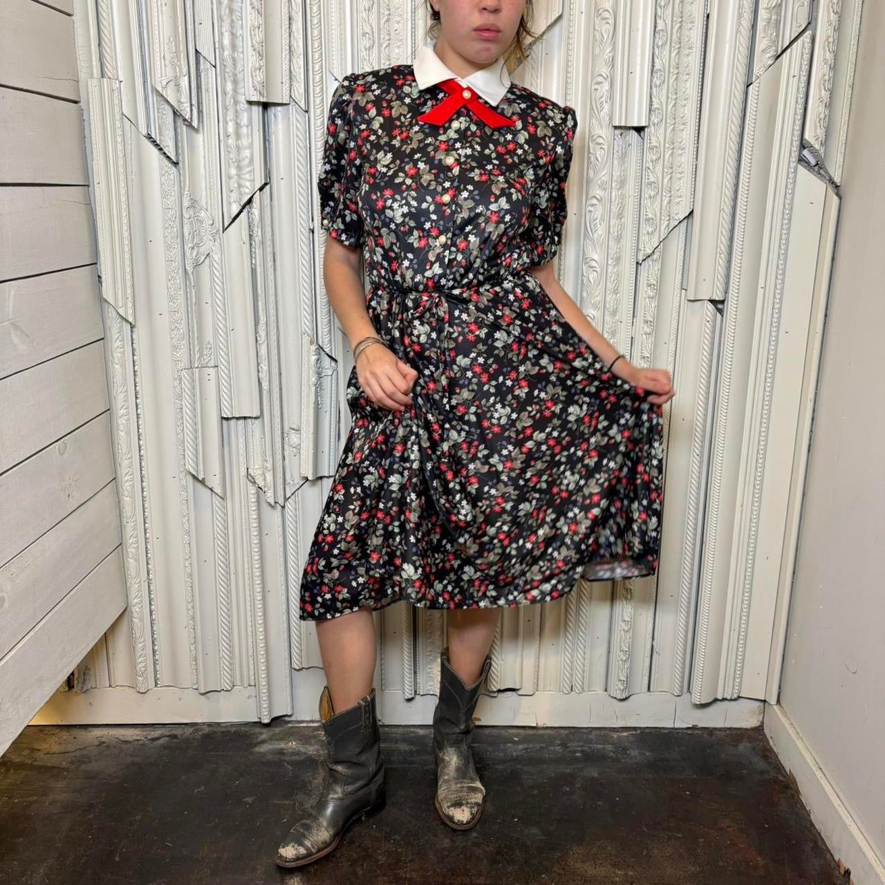 Whirlaway Frocks floral print collared button down midi dress