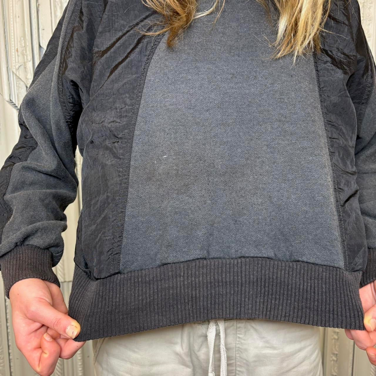 Avia 80s grey and black paneled crewneck