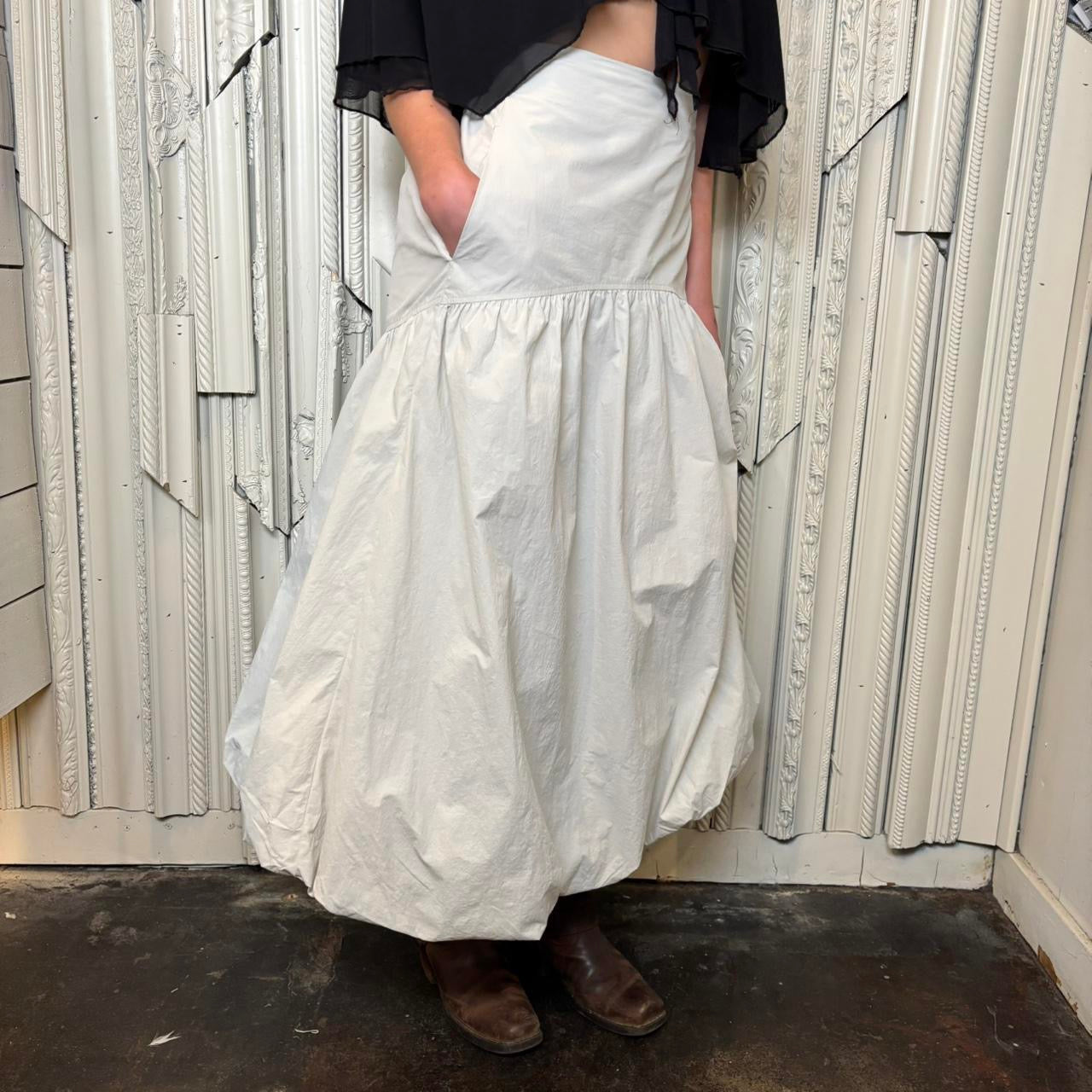 Lugnoncure 100% nylon white drop waist maxi skirt