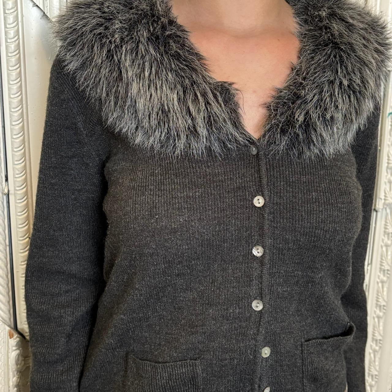 Amanda Smith 100% acrylic grey knit button down cardigan