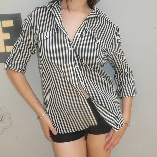 I Love H81 2010s black and white collared half sleeve (buttoned) striped button down shirt