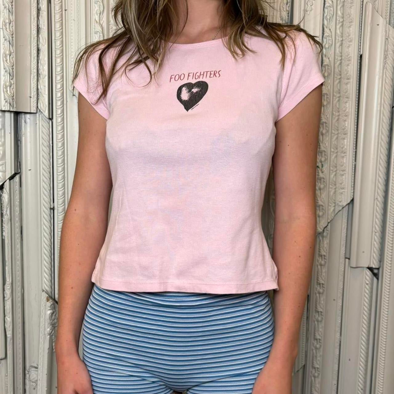 Kavio “2002 Foo Fighters” heart graphic pink baby tee