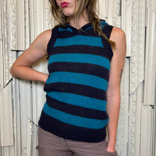 O.E.M. blue and navy striped knit sleeveless hooded sweater