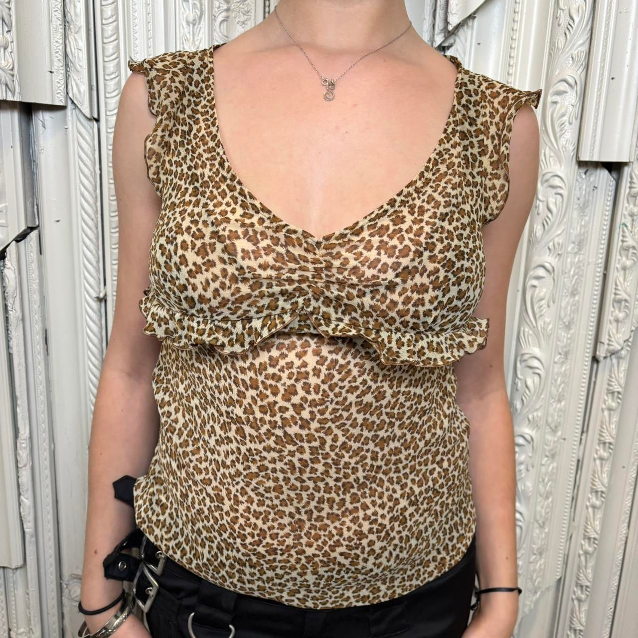 Nice Claup sheer cheetah print v neck cap sleeve blouse