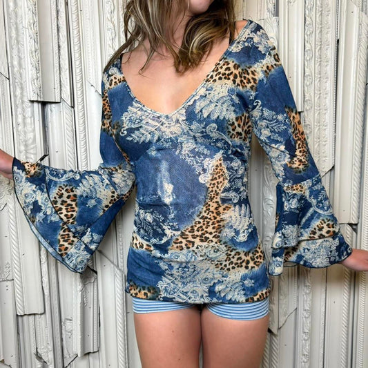 Jamie Nicole 100% acrylic v neck paisley print and animal print with bell sleeves