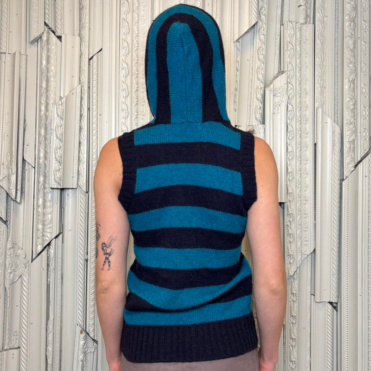 O.E.M. blue and navy striped knit sleeveless hooded sweater