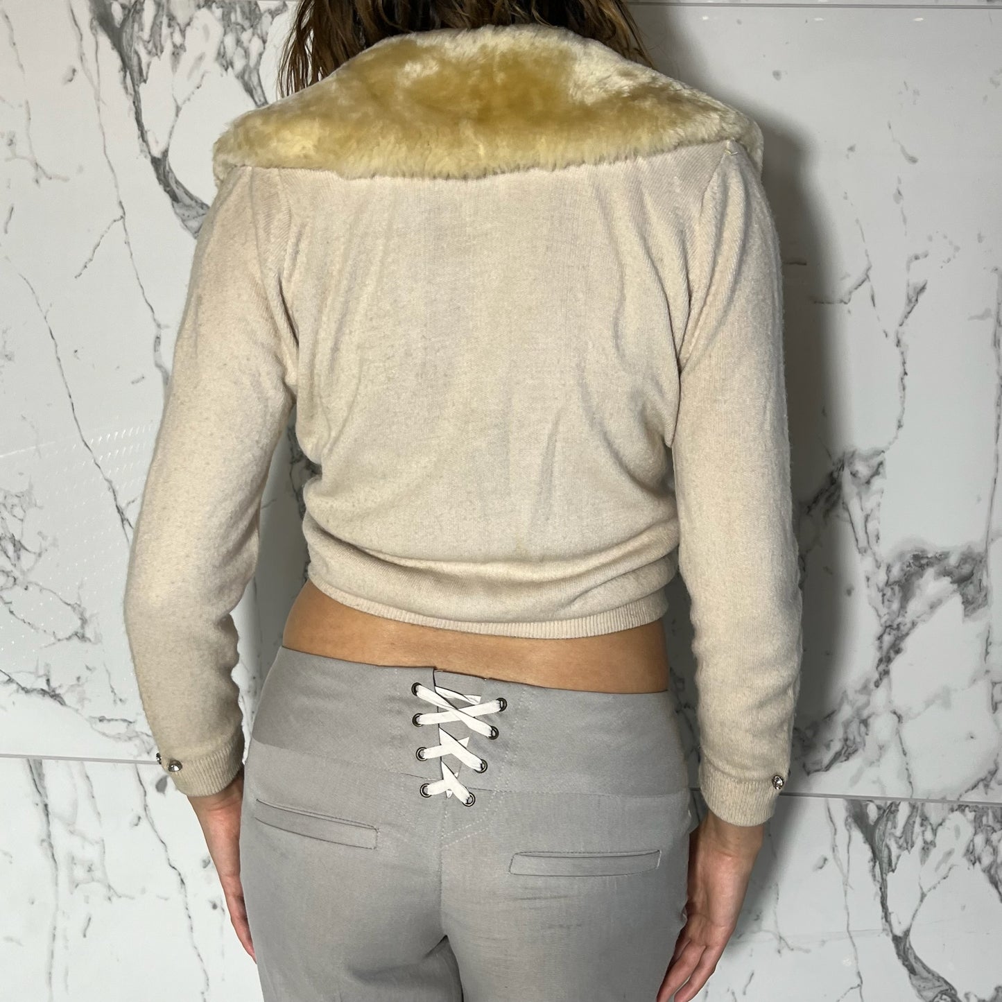 Monrose 100% turbo orlon cropped sweater with attached fur collar