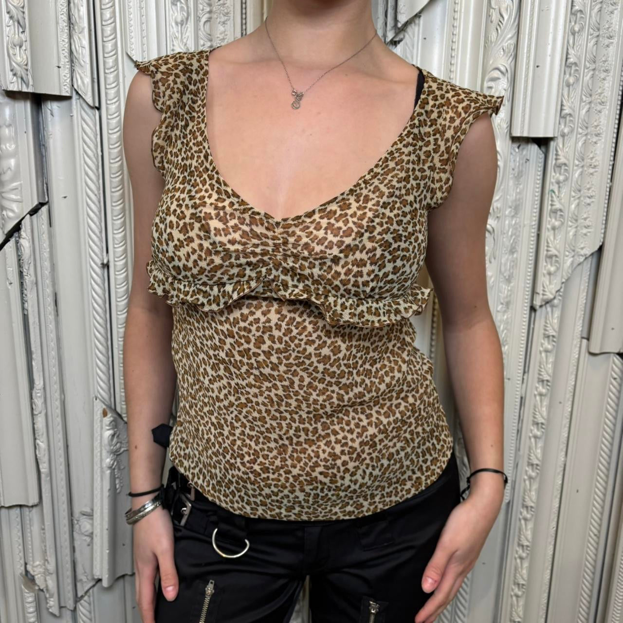 Nice Claup sheer cheetah print v neck cap sleeve blouse