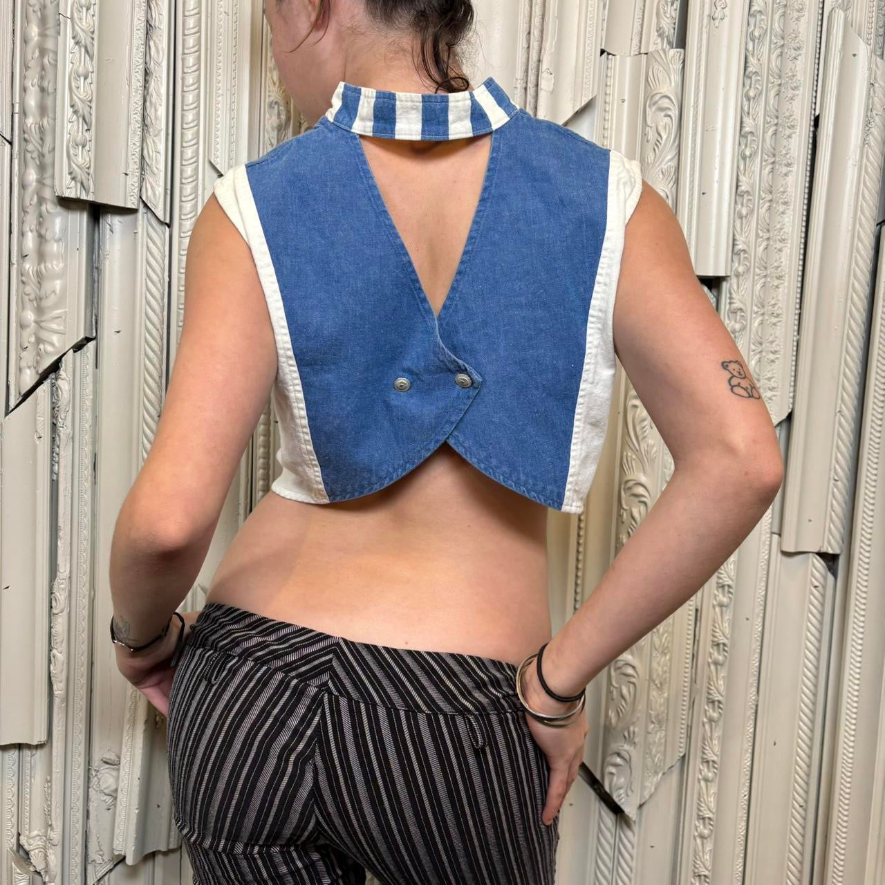 Roper 80s blue and white color block cropped “sailor” style vest