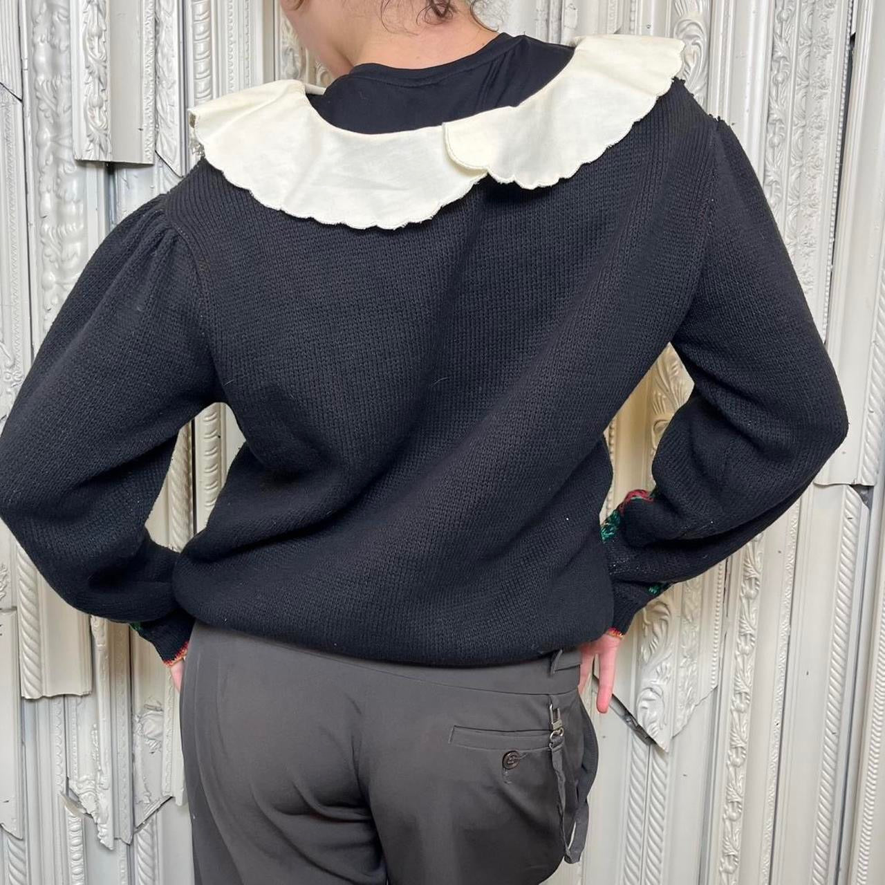 Sweater Loft NY vintage swan sweater with white collar