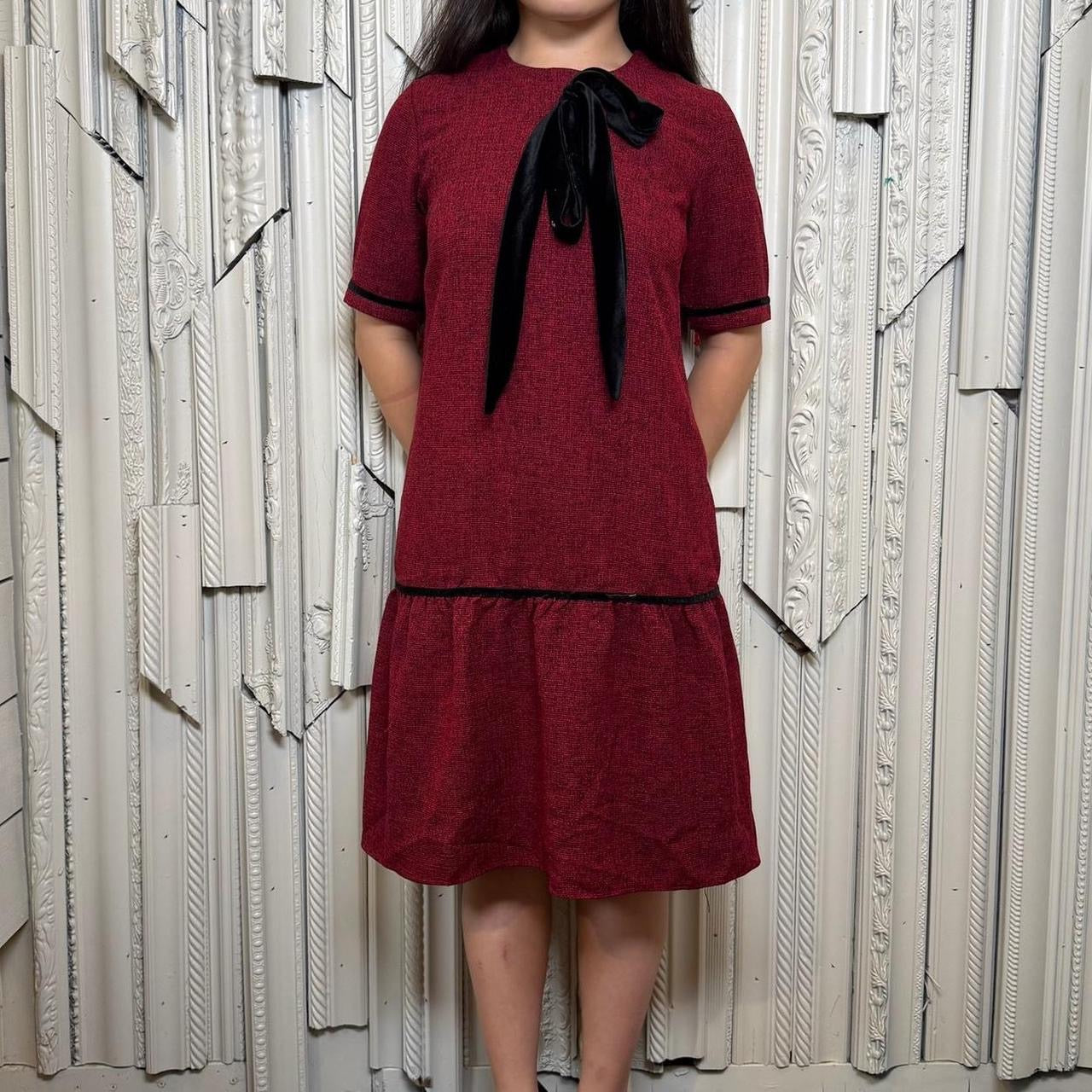 He Shun vintage dress red and black drop waist “tweed”