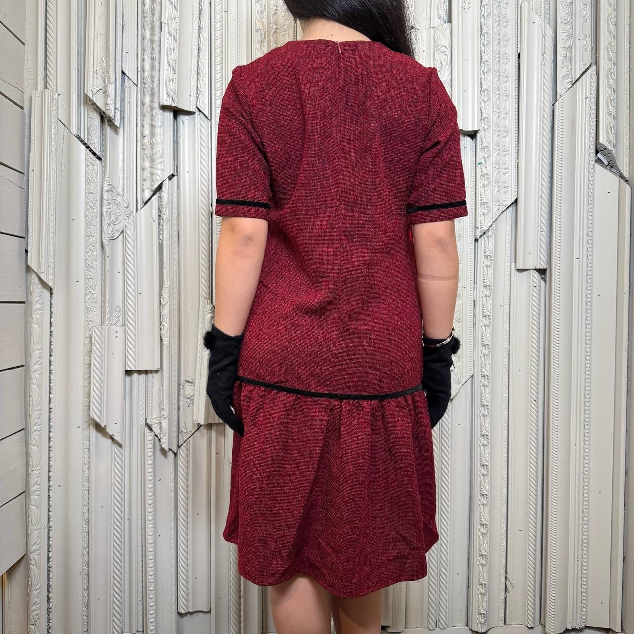 He Shun vintage dress red and black drop waist “tweed”